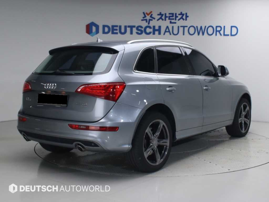 Audi Q5 — photo 02