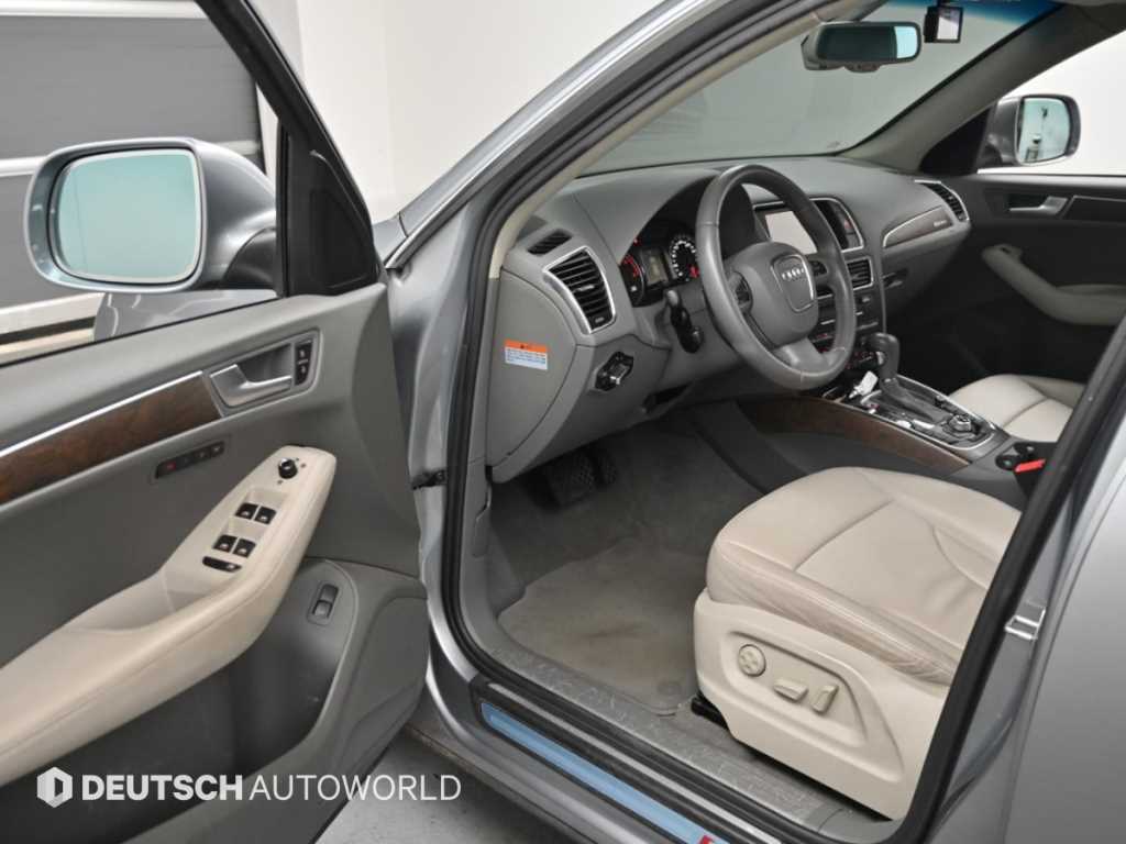 Audi Q5 — photo 11