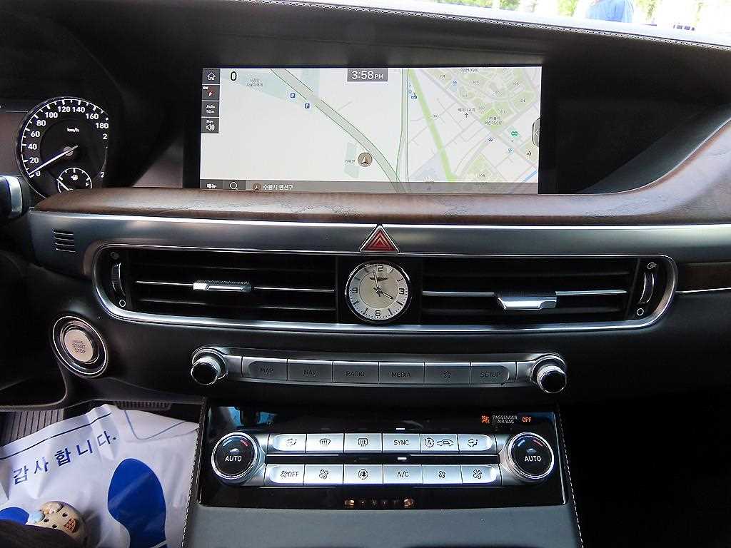 Genesis G90 — photo 12