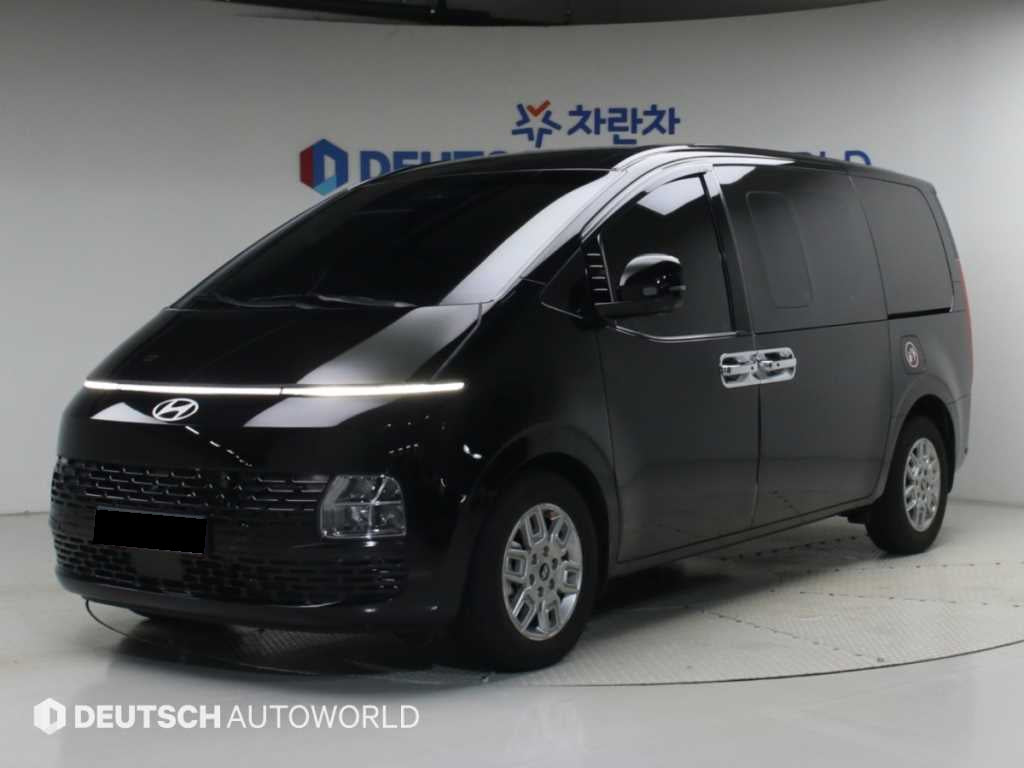 Hyundai Staria — photo 01