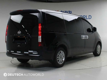 Hyundai Staria — photo 02