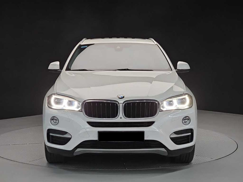 BMW X6 — photo 02
