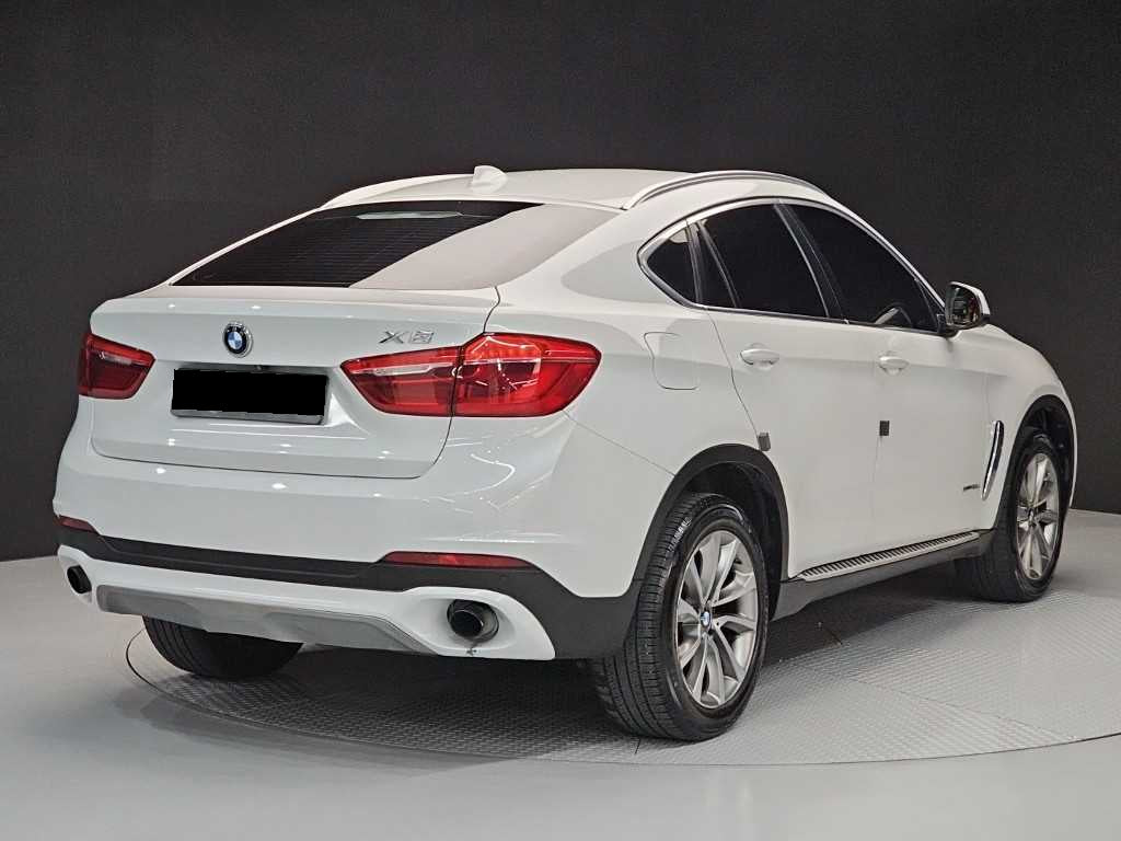 BMW X6 — photo 04
