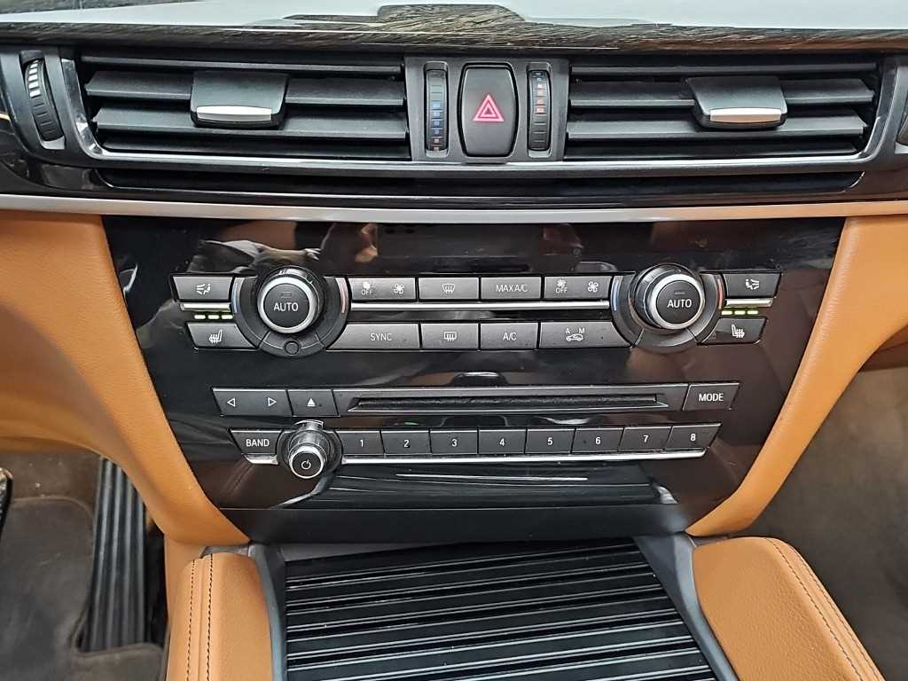 BMW X6 — photo 10