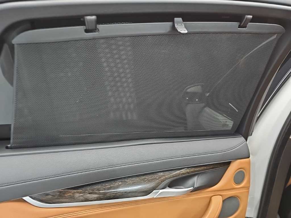 BMW X6 — photo 13