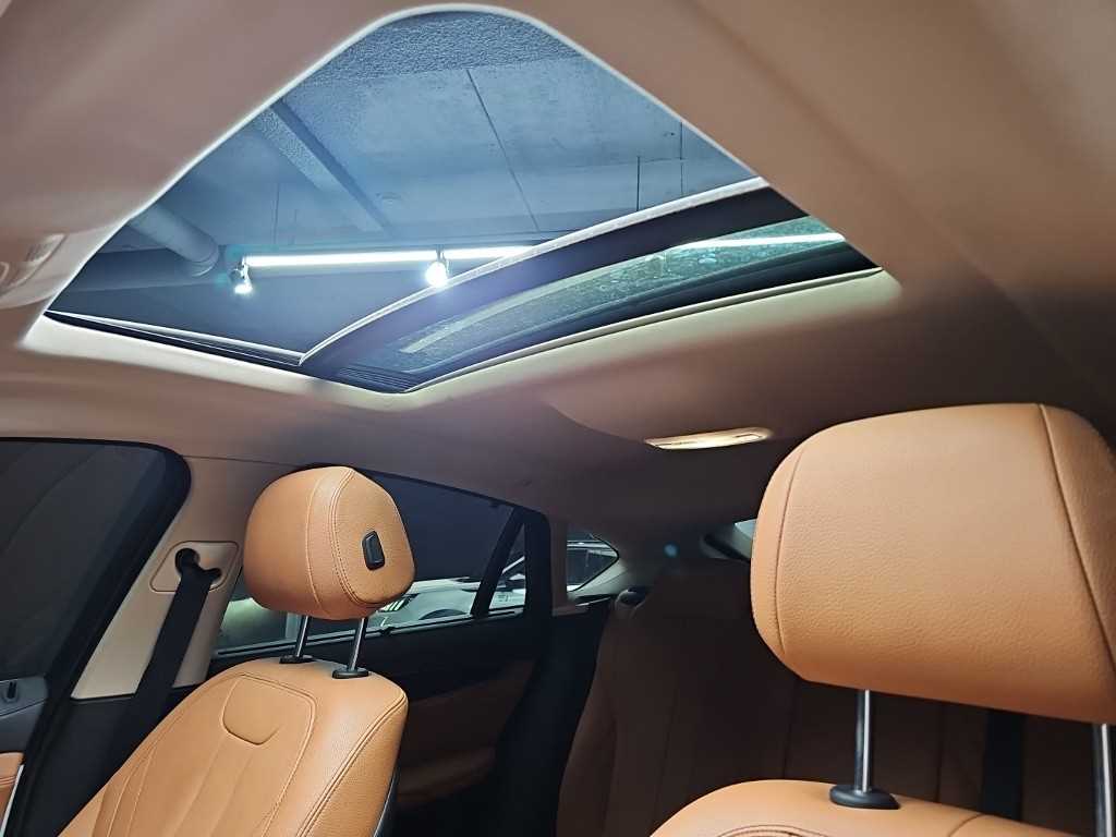 BMW X6 — photo 15