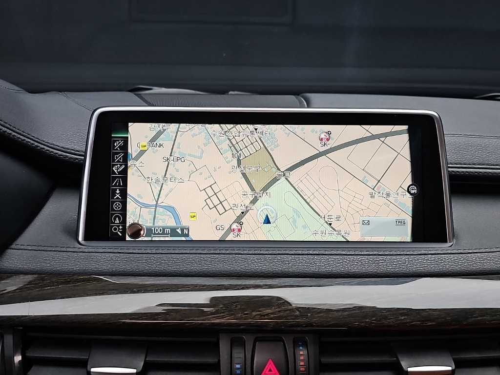 BMW X6 — photo 16