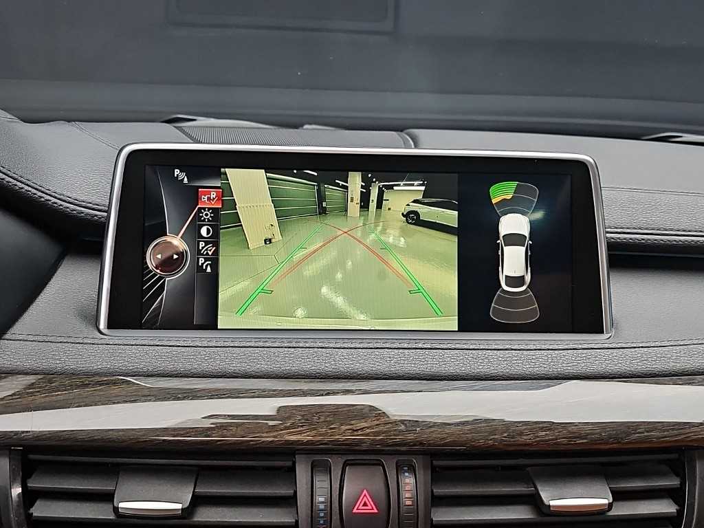 BMW X6 — photo 17