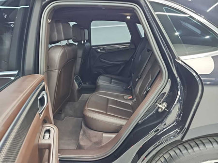 Porsche Macan — photo 12