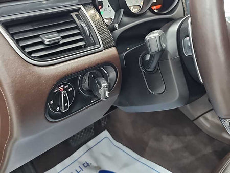 Porsche Macan — photo 16