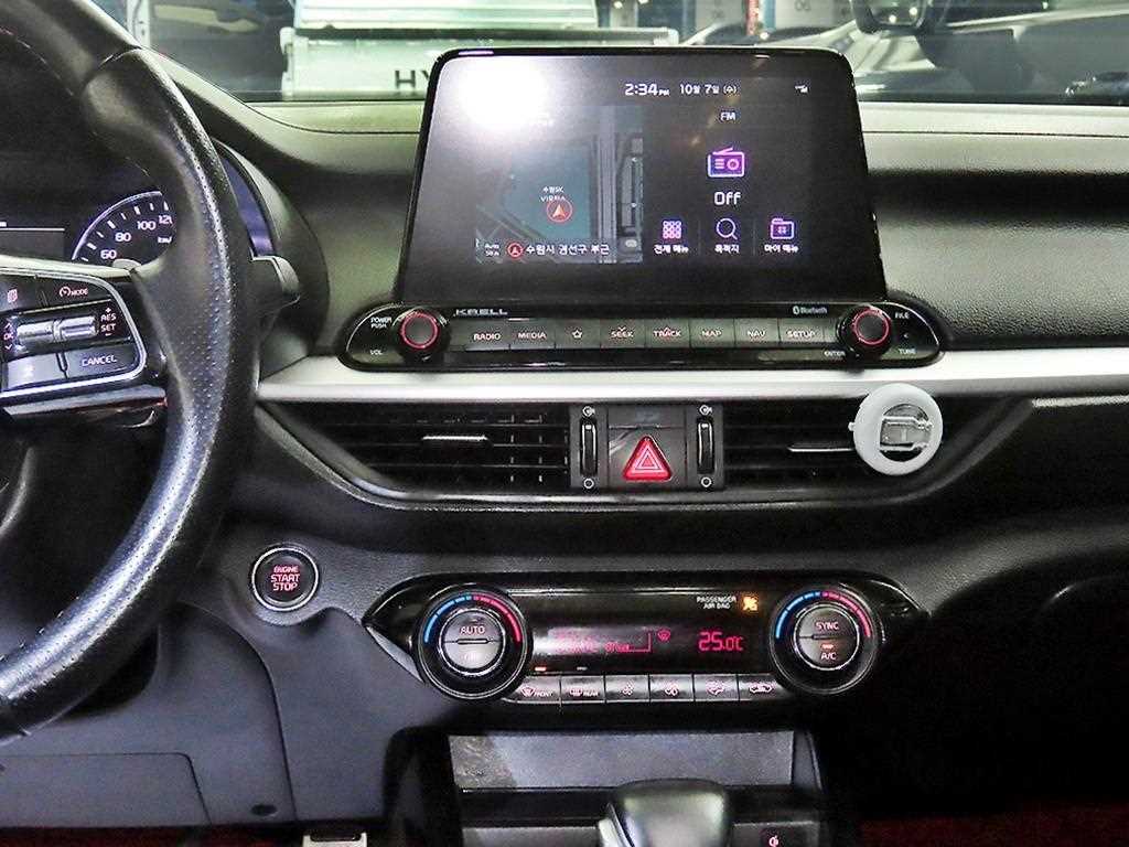 Kia K3 — photo 11