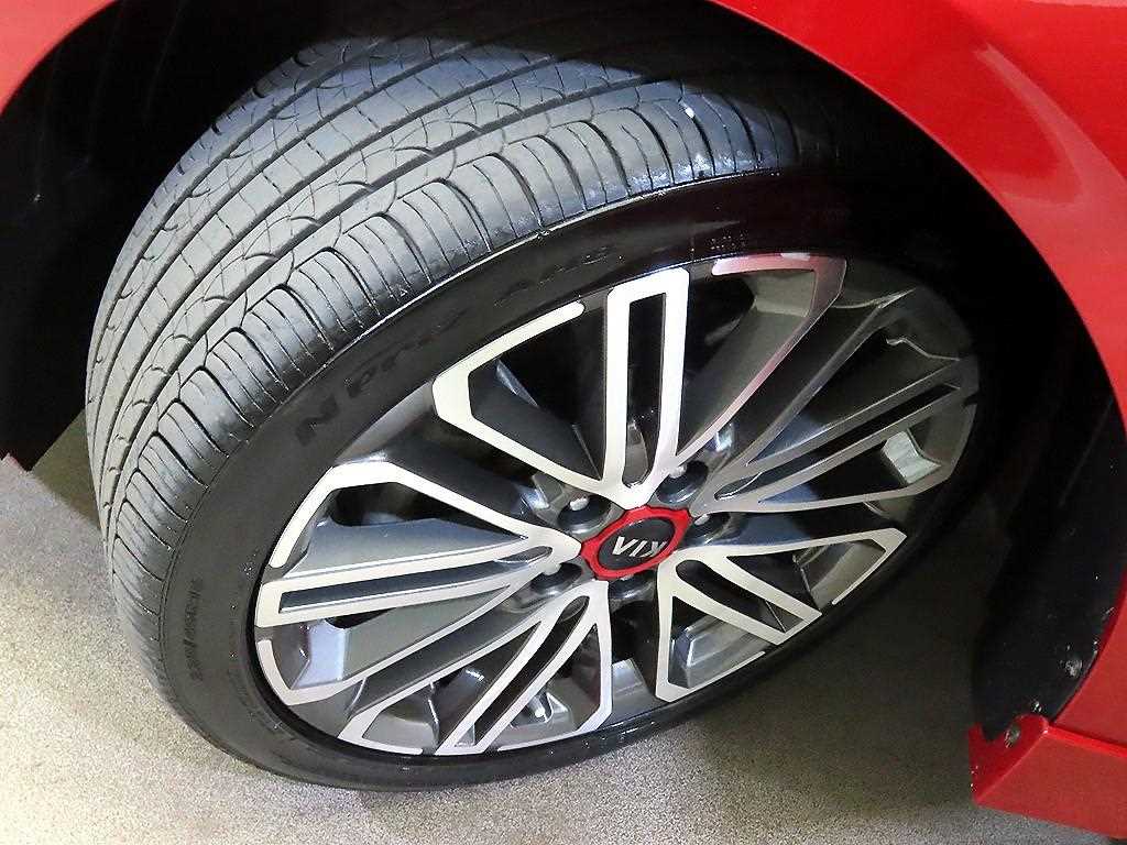 Kia K3 — photo 20