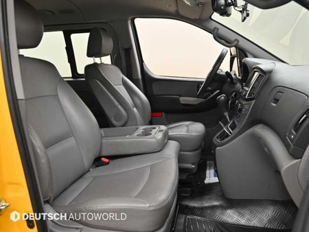 Hyundai Starex — photo 10