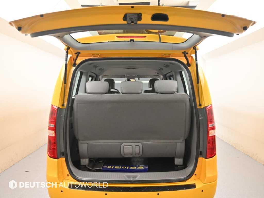 Hyundai Starex — photo 19