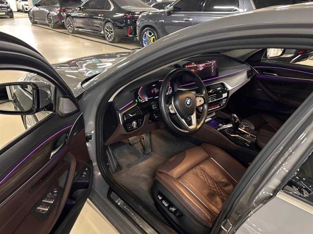 BMW 5-Series — photo 05