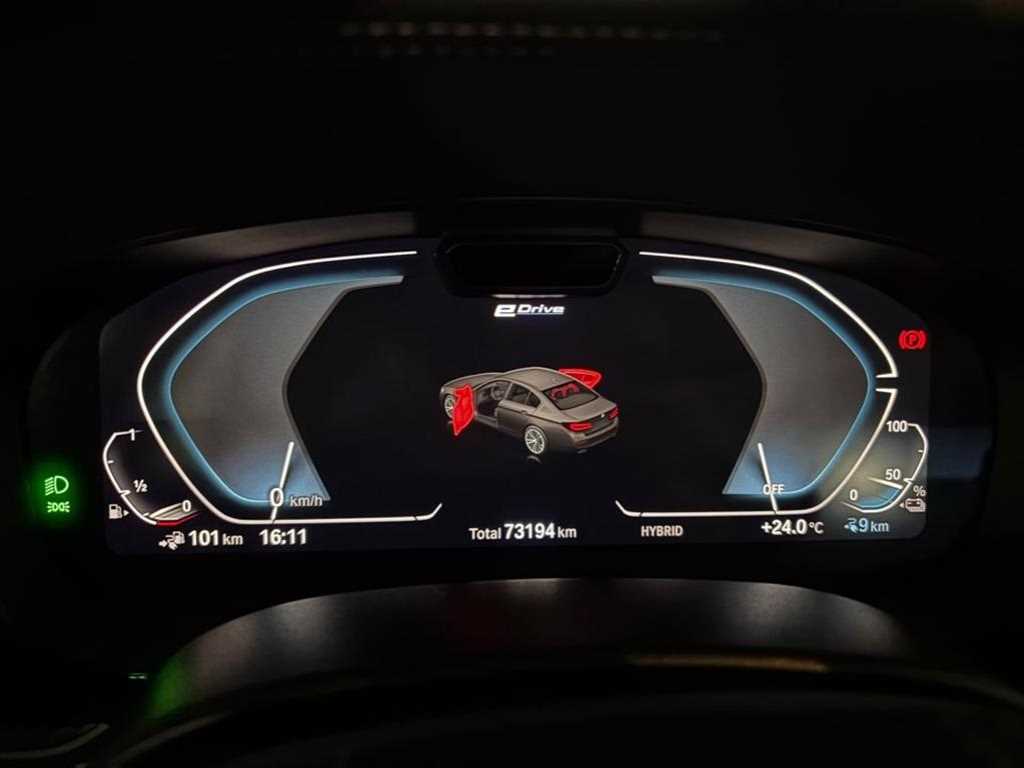 BMW 5-Series — photo 06