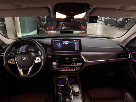 BMW 5-Series — photo 13