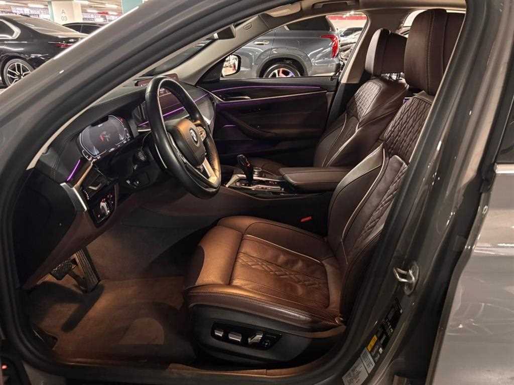 BMW 5-Series — photo 14