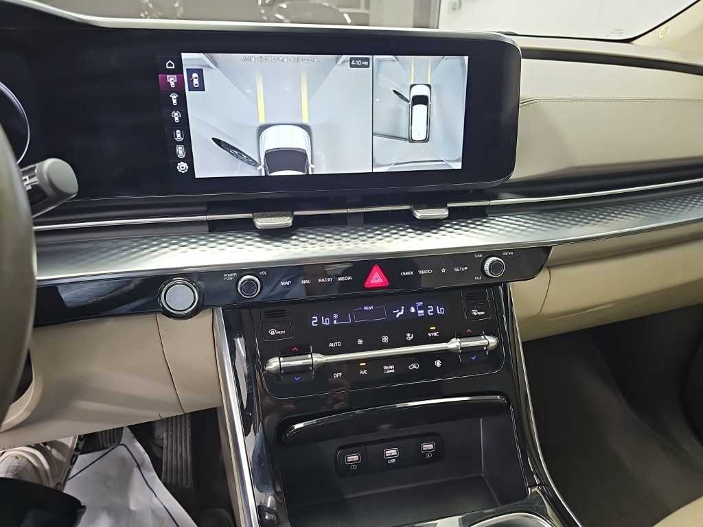 Kia Carnival — photo 10