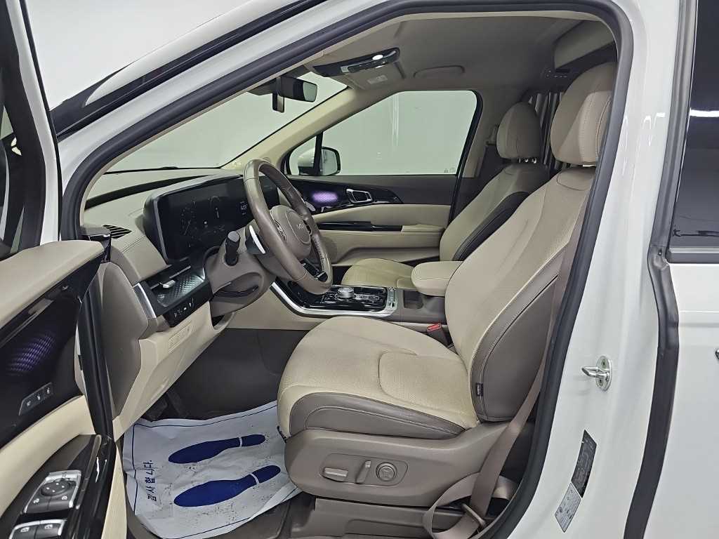 Kia Carnival — photo 11