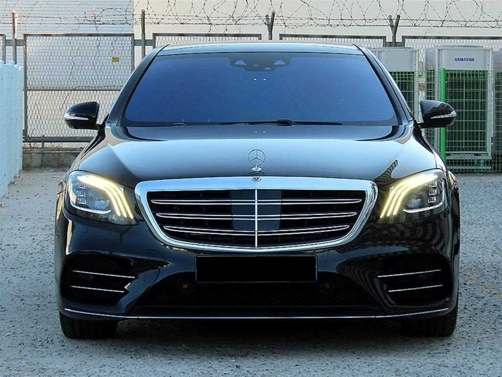 Mercedes-Benz S-Class — photo 01
