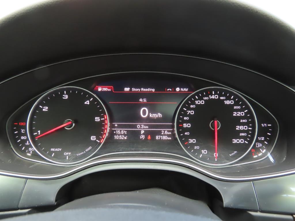 Audi A6 — photo 09