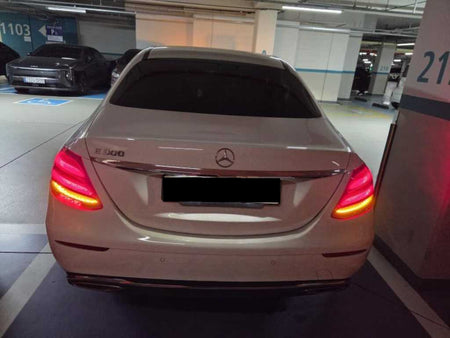 Mercedes-Benz E-Class — photo 02