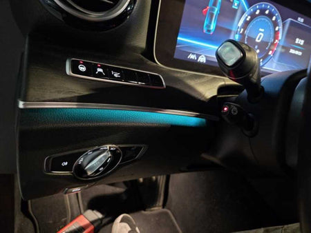 Mercedes-Benz E-Class — photo 10