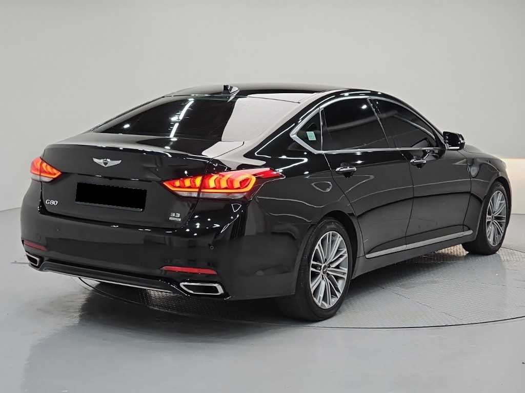Genesis G80 — photo 04