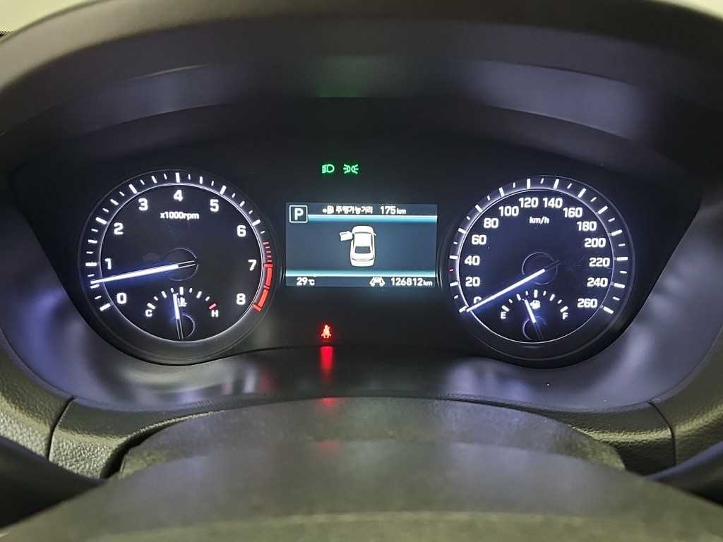 Genesis G80 — photo 06