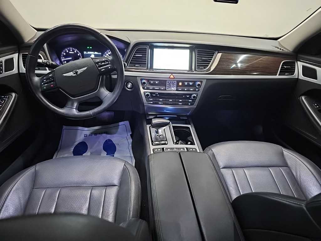 Genesis G80 — photo 07