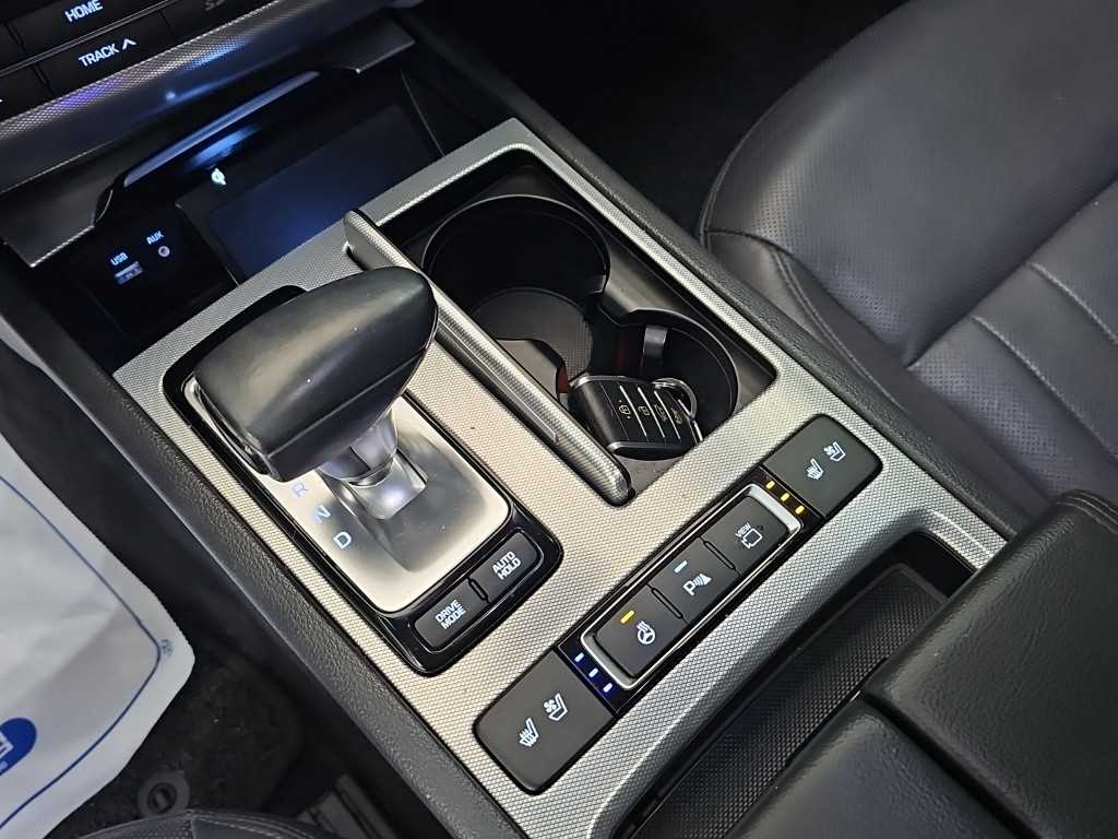 Genesis G80 — photo 08