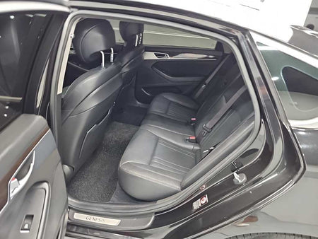Genesis G80 — photo 12