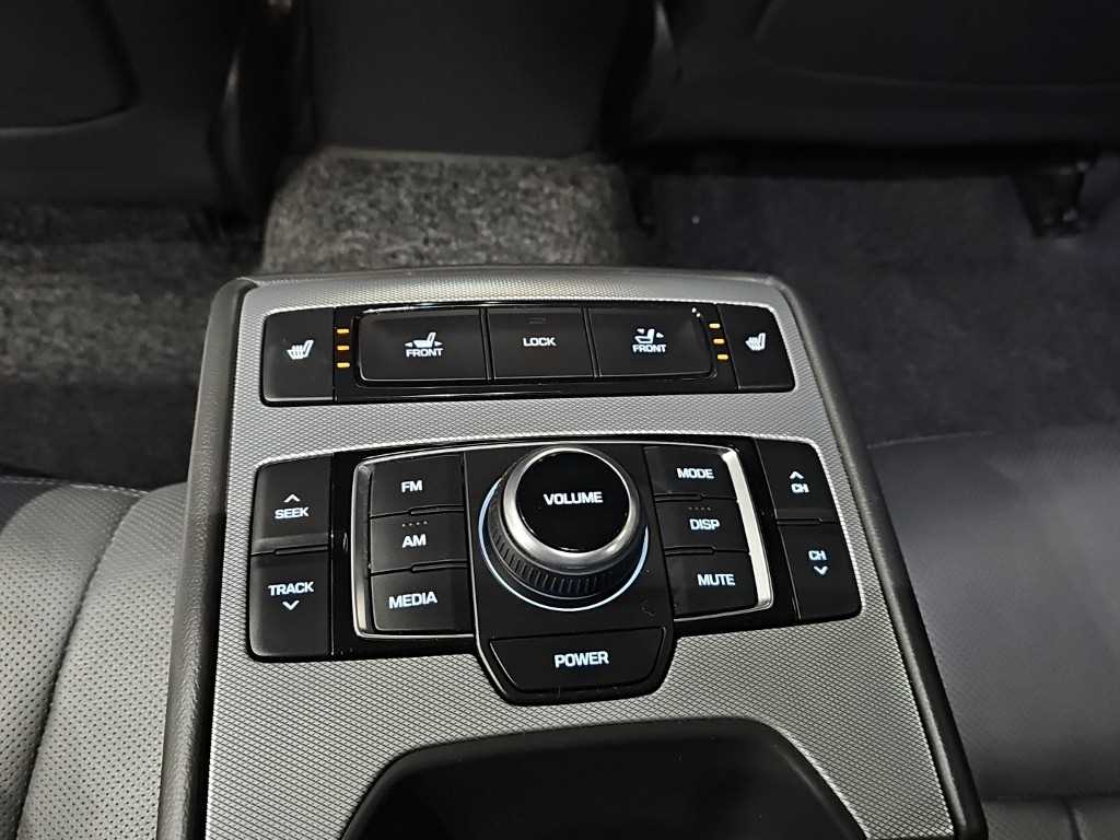 Genesis G80 — photo 14