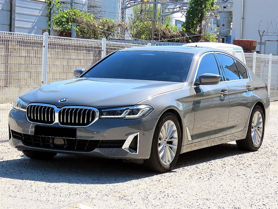 BMW 5-Series — photo 02