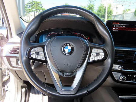 BMW 5-Series — photo 08