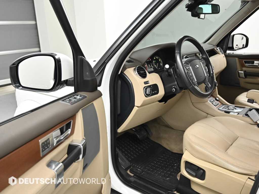 Land Rover Discovery — photo 11