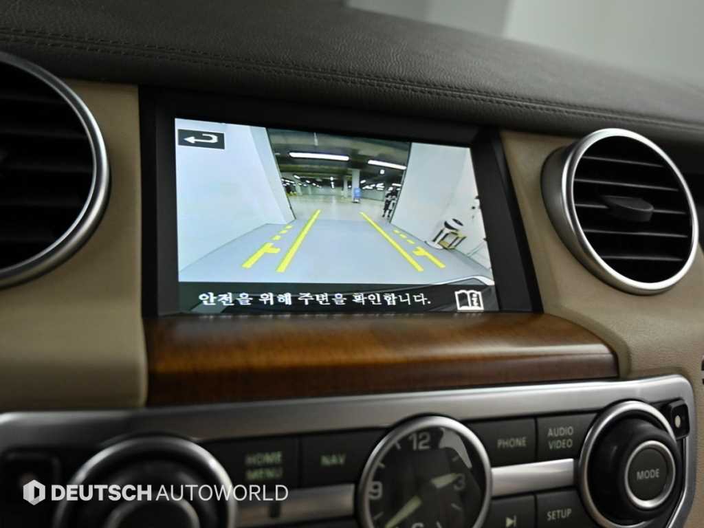 Land Rover Discovery — photo 15