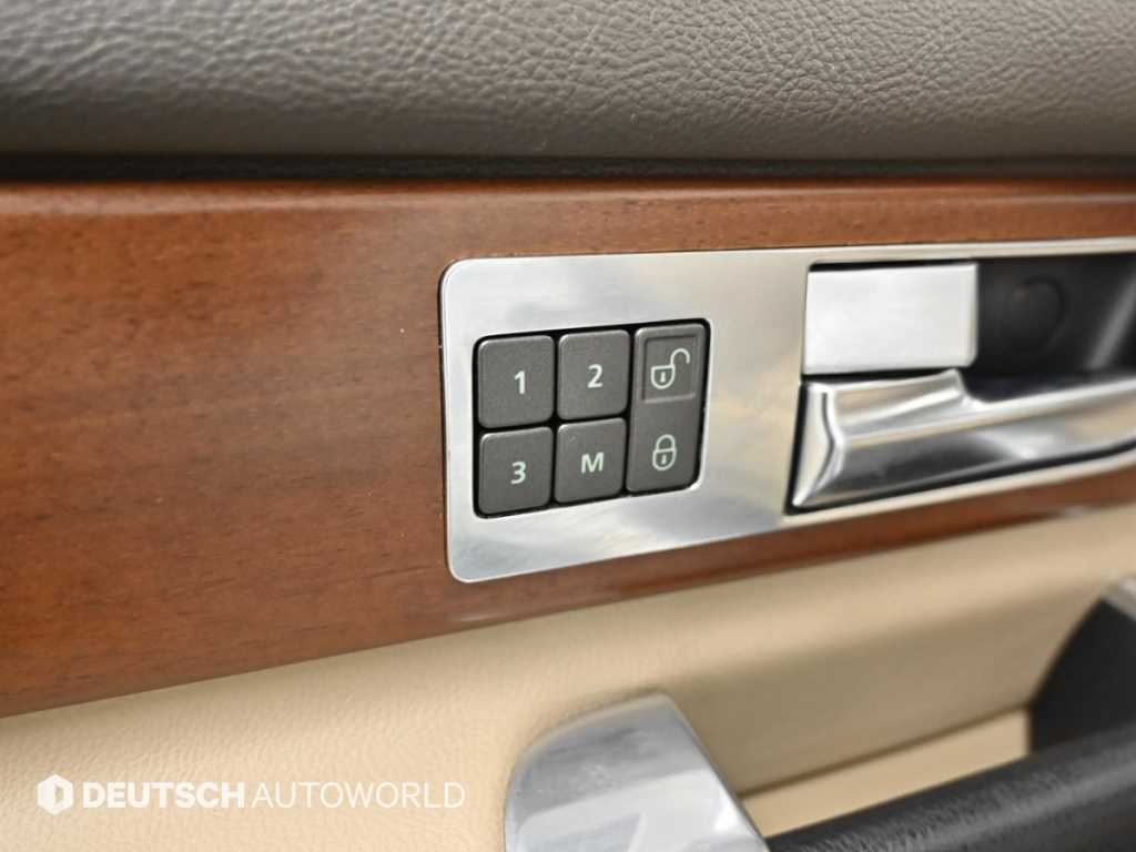 Land Rover Discovery — photo 17