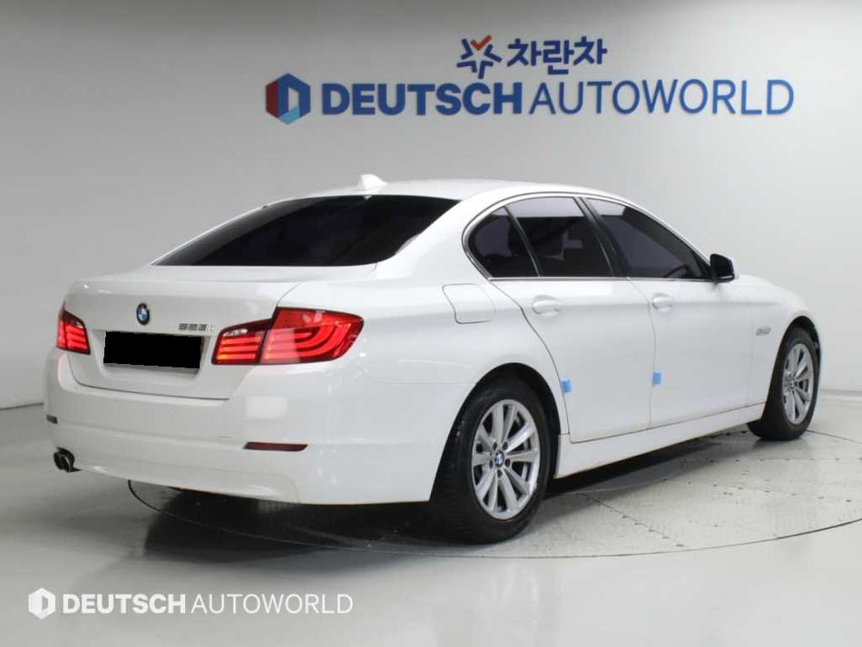 BMW 5-Series — photo 02