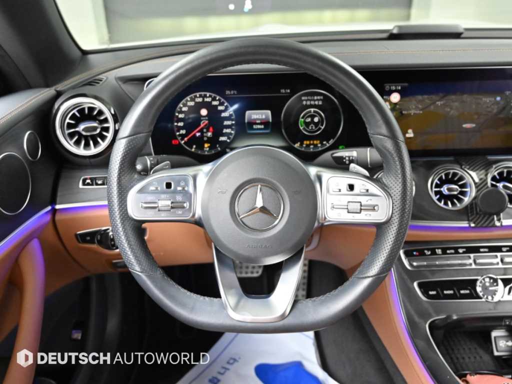 Mercedes-Benz E-Class — photo 13