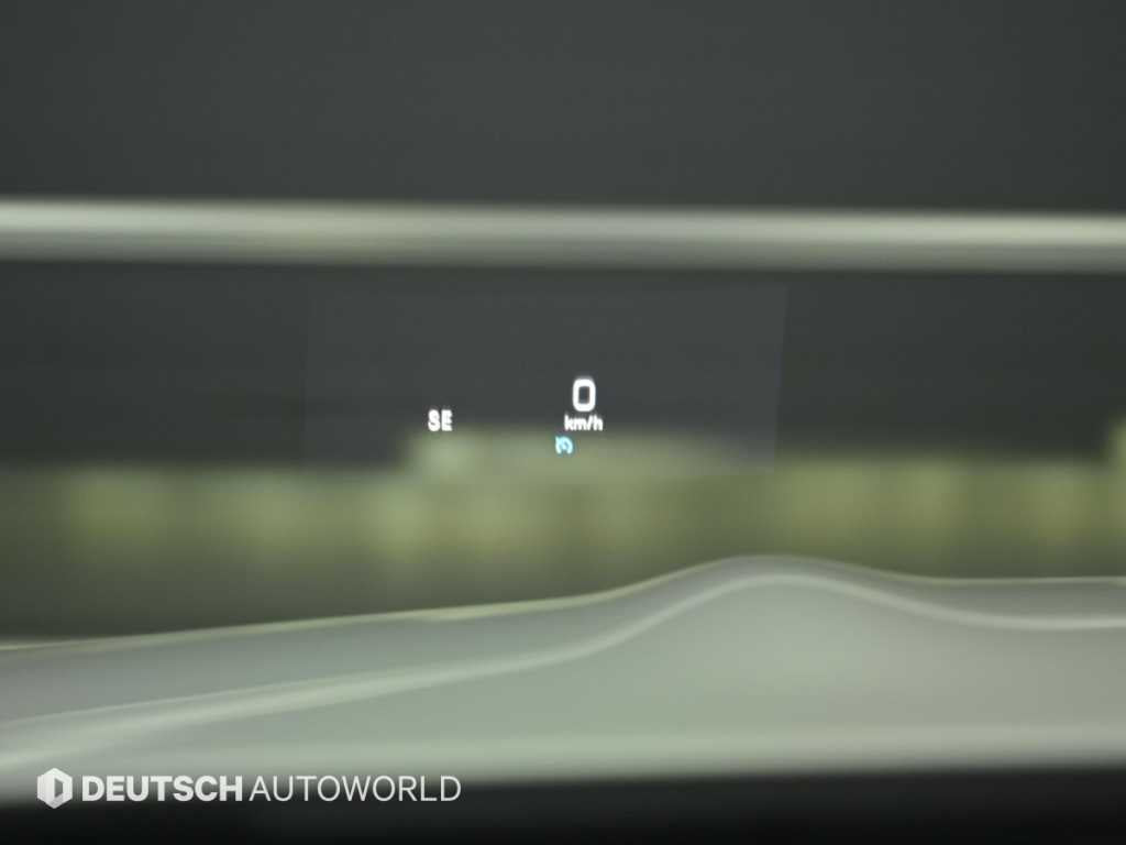 Mercedes-Benz E-Class — photo 17