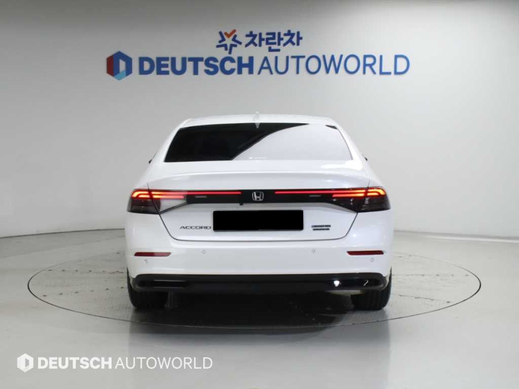 Honda Accord — photo 04