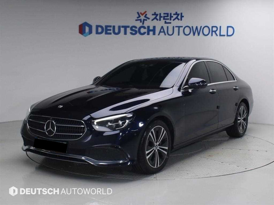 Mercedes-Benz E-Class — photo 01