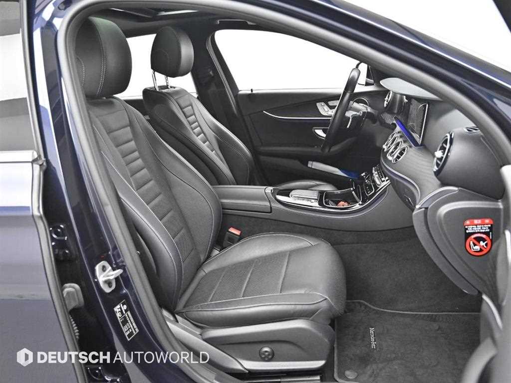 Mercedes-Benz E-Class — photo 10