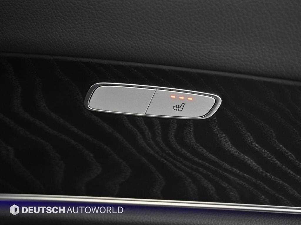 Mercedes-Benz E-Class — photo 16