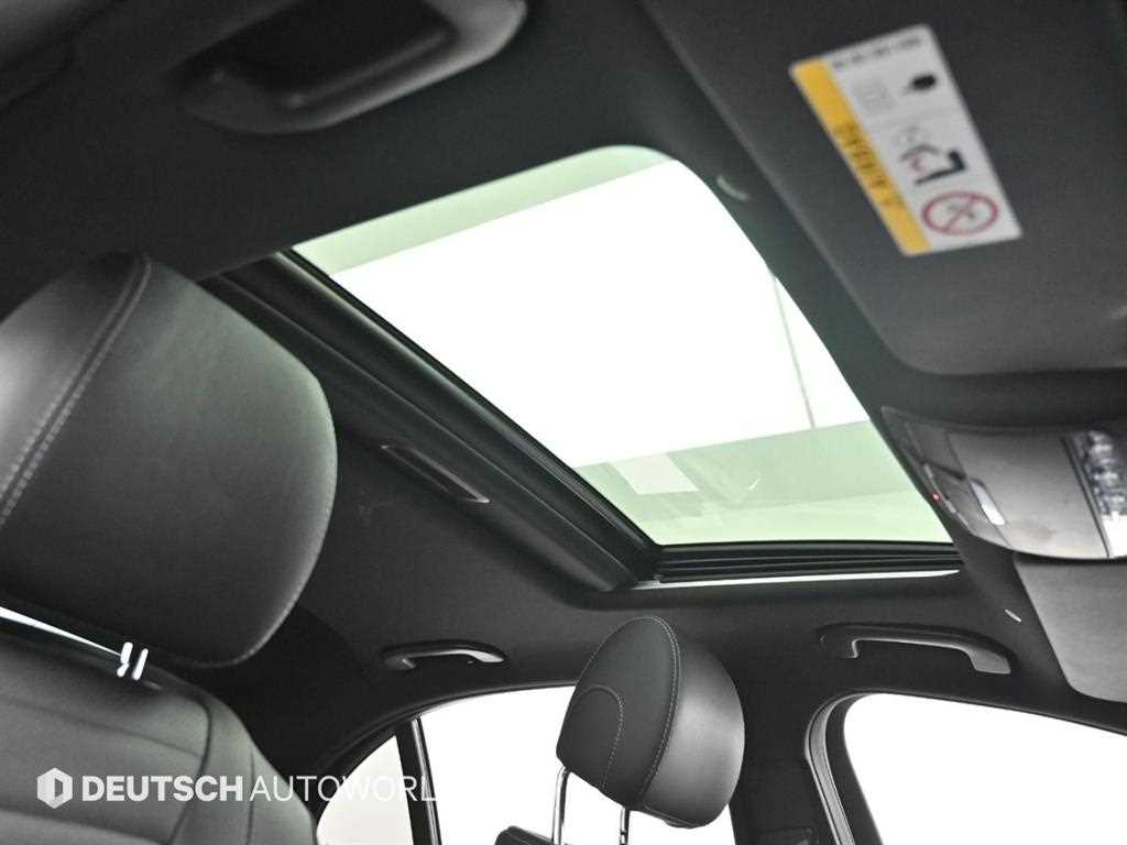 Mercedes-Benz E-Class — photo 18