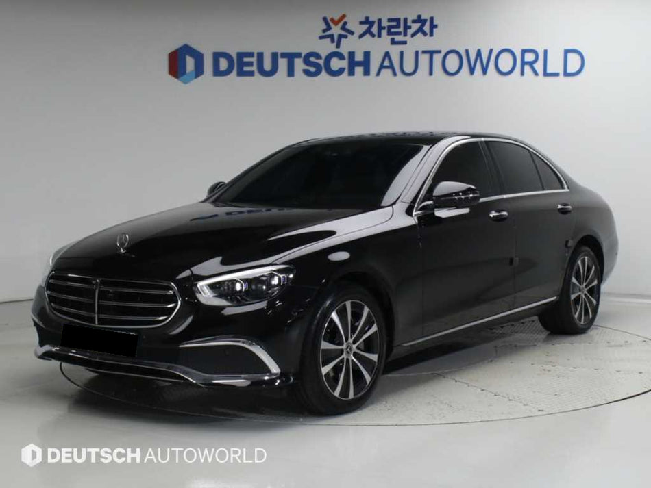 Mercedes-Benz E-Class — photo 01