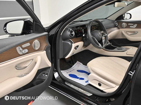 Mercedes-Benz E-Class — photo 11