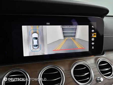 Mercedes-Benz E-Class — photo 15